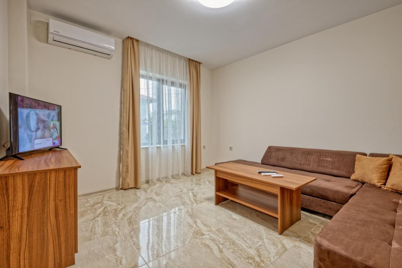 Къща За Гости Relax Hisarya Exterior foto