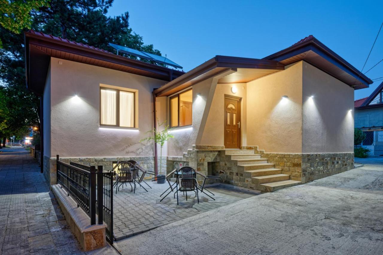 Къща За Гости Relax Hisarya Exterior foto