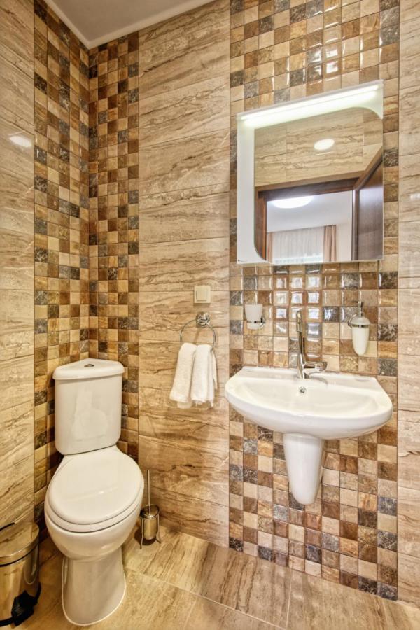 Къща За Гости Relax Hisarya Exterior foto